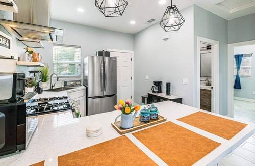 Madera House | Small-Town Charm & Patio Dining: Home in Madera!