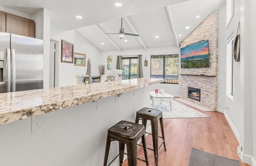 Boulder Bay Apartment | Snow Ridge Condo