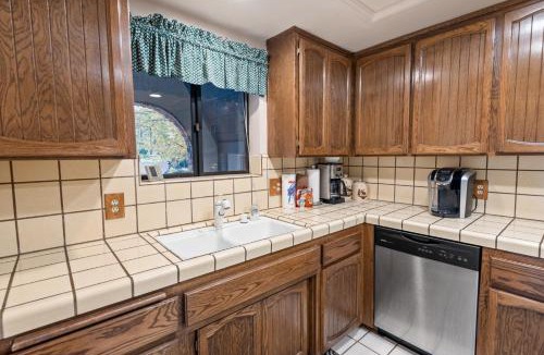 Summit Estates House | Snow Summit Getaway - Walk to Snow Summit Ski Resort