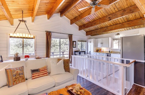 Arrowbear Lake Cabin | ‘Snow Valley Hideaway’ Arrowbear Lake Retreat