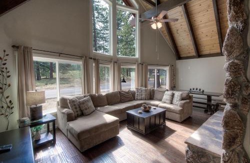 Black Bart House | Snowshoe Chalet cabin