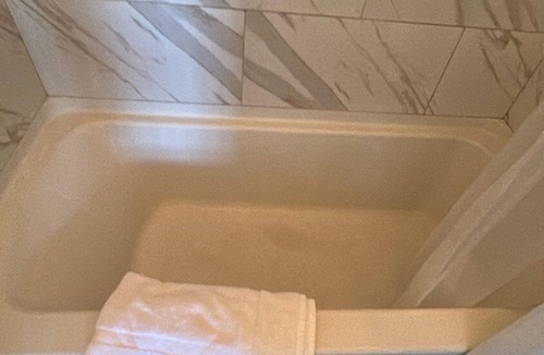 Westlake Apartment | Snug Studio Stay for Two in LA