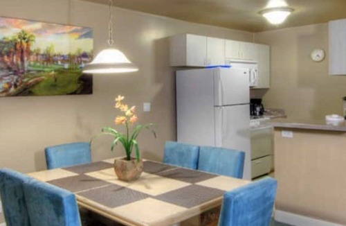 Canyon Corridor Condo | SOAK IT IN! LIVE IT UP! 2BD/1BA Fabu Palm Springs!