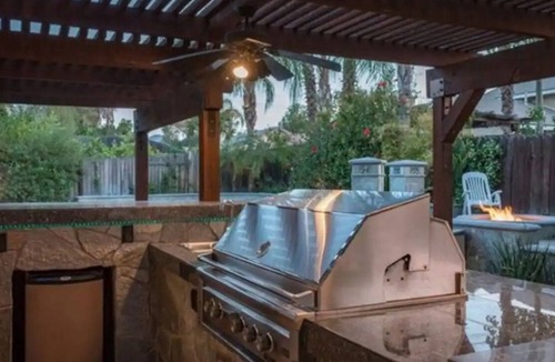Valle Vista House | Soboba casino Oasis -Bar/Pools Hot Tub/Fire Pit