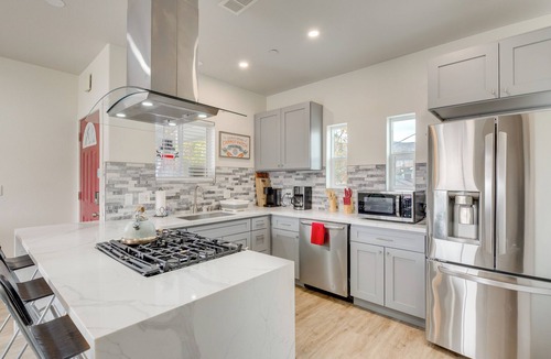 Glendale House | SoCal Escape w/Hot Tub, 5 Mi to Universal Studios