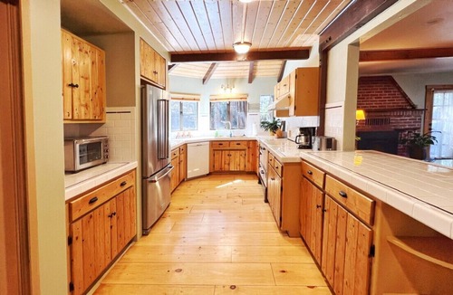 Crestline House | Solitude|Refresh|Connect|Unwind