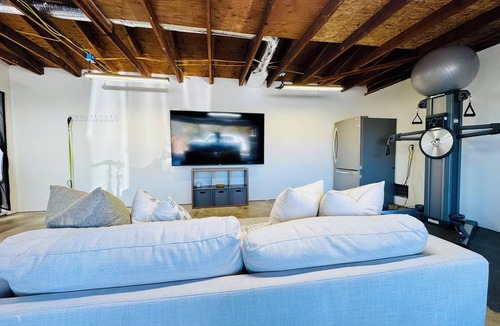 San Marcos House | Soluna Retreat: Serene 6-Acre Escape, Mountain Views, Minutes to Dining & Shops