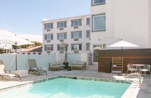 Newport Shores Apartment | Sonder Solarena | King Room
