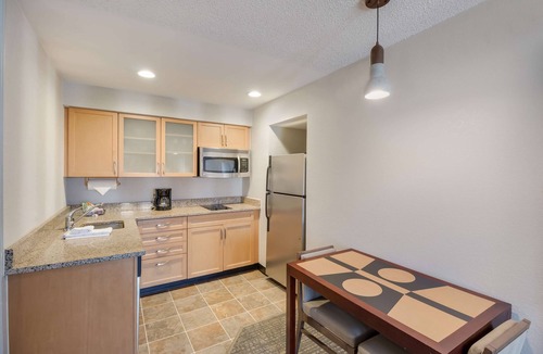 Downtown Village Hotel | Sonesta ES Suites Huntington Beach Fountain Valley