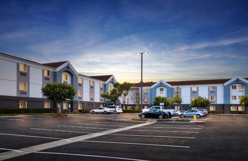 Irvine Industrial Complex-East Hotel | Sonesta Simply Suites Irvine East Foothill