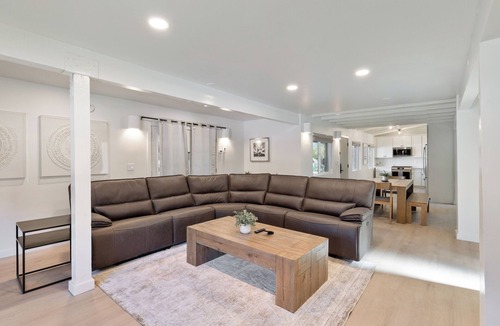 Lakeside Park Apartment | South Lake Chalet #1-Boutique Suite-Minutes to Heavenly & Lake Tahoe