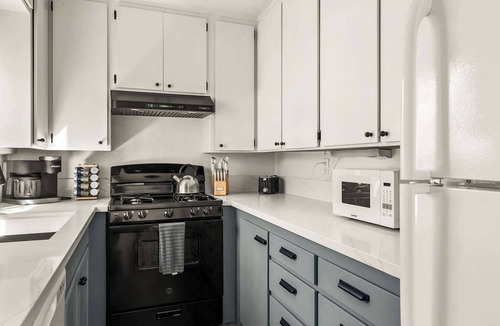 South Mission Beach Apartment | South Mission Beach Bungalow