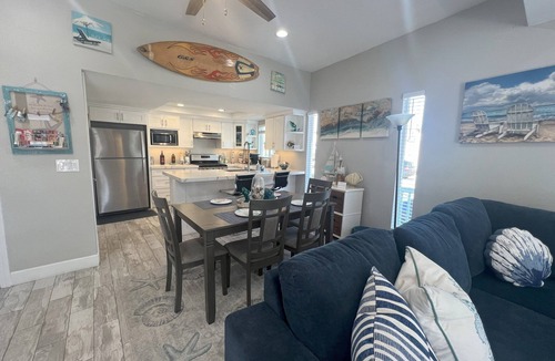 South Mission Beach Condo | South Mission Beach.Steps to the Beach & Bay!