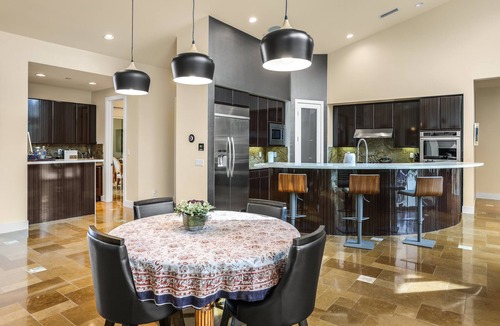 Palm Springs House | South Palm Springs! Luxe Contemporary Home with towering mountain views.