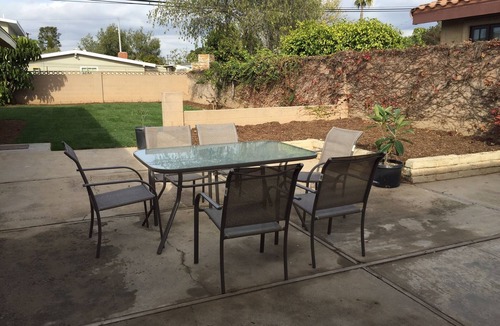 Santa Ana Heights Apartment | Spacious 1-bedroom 10min from beach! Pet friendly - WiFi, AC, Parking,Yard
