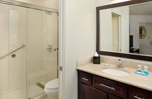 Belmont Hotel | Spacious 1BR Suite w/Full Kitchen, Outdoor Pool, and Excellent Breakfast
