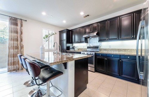 Valle Lindo House | Spacious 1st Floor Suite｜Flexible Lease｜Close to 60 Fwy｜Family Focused #41628