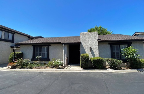 Arcadia Condo | SPACIOUS 2-bed 2 bath condo w everything 2 car parking , near Metro ALL welcome