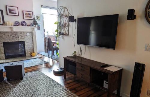 Sawtelle Apartment | Spacious 2 bedrooms. Prime Location (entire place)