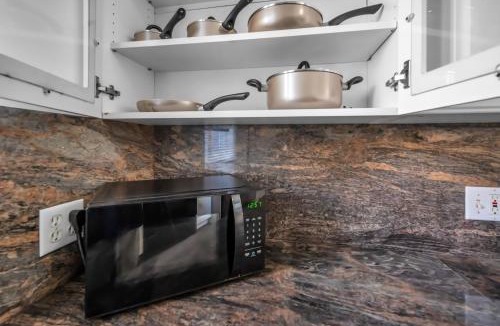 Melrose House | Spacious 2 levels 2-Bedroom 2-Bath in The best Neighborhood