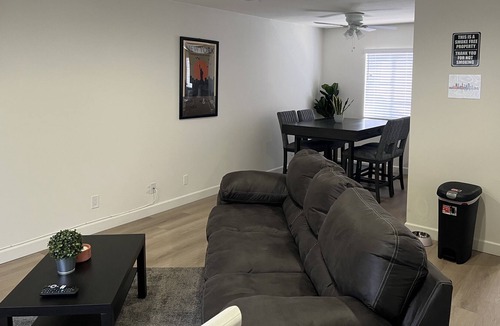 Downtown House | Spacious 2BR, 2BA Townhouse near Hollywood, Burbank and Pasadena