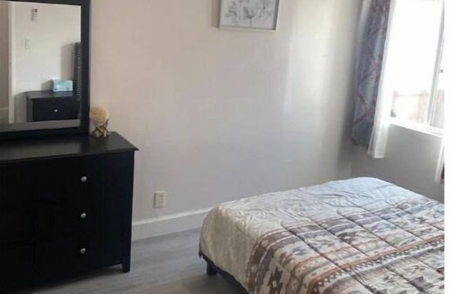 Lawndale House | Spacious 2BR Home-Near LAX+Beaches+SOFI+Freeways