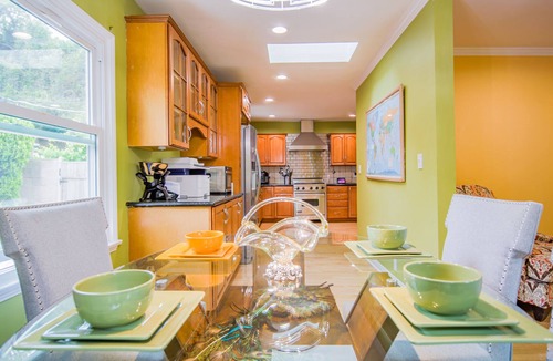 Westchester House | Spacious 2BR House near LAX/beach/So-fi Stadium/forum