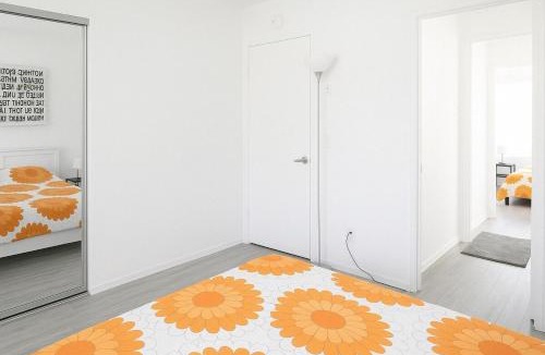 South Redondo Apartment | Spacious 2BR Townhouse - 3 Queens - Sleeps 8