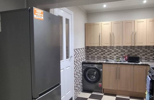 Middlesbrough House | Spacious 3 Bed 2 Baths Free WiFi Central Location