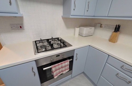 Oadby House | Spacious 3 bedroom Family house with games room in quiet area