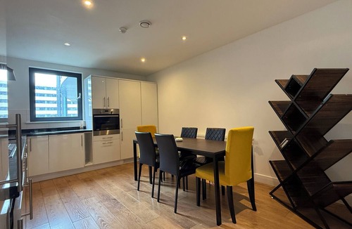 Wembley Park Apartment | Spacious 3 Bedroom flat near Wembley Stadium. 15 mins to Central London. Zone 4