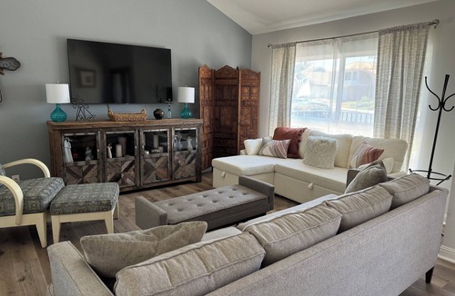 Lake Forest House | Spacious 3 Bedroom Lake Forest home close to all Attractions in Southern CA.