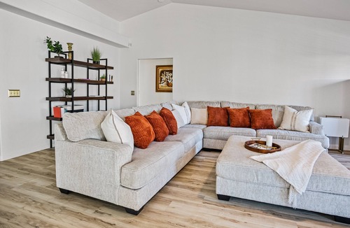 Merced House | Spacious 3 BR Casa near UC Merced with Pool