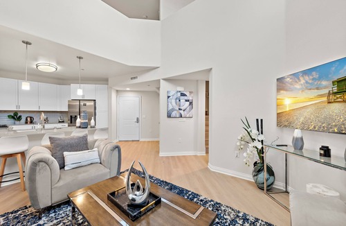 Tustin Apartment | Spacious 3bedroom 4 Bed apartment + resort style amenities near Shopping/Disney