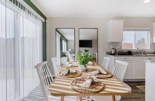 San Jacinto Apartment | Spacious 3BR Home with Lake Access & Mountain Views