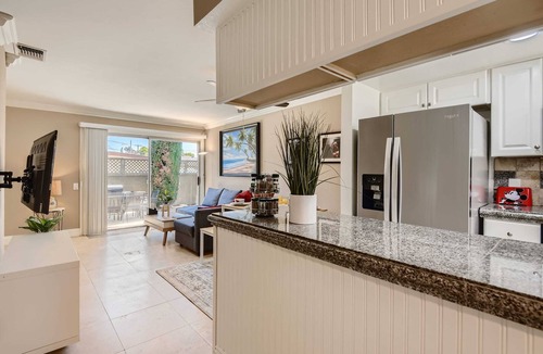 East Side Costa Mesa Condo | Spacious 3BR- Yard - BBQ - Parking!