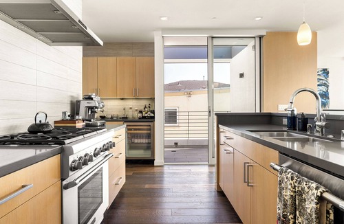 Sand Section House | Spacious 4-bedroom home in Manhattan Beach with Ocean Views