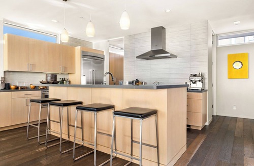 Sand Section House | Spacious 4-bedroom home in Manhattan Beach with Ocean Views