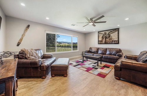 Fairfield House | Spacious 4-bedroom house in wine country. USA today voted as #1 wine region.