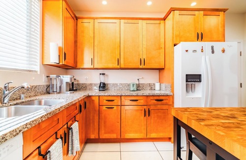 Waterfront House | Spacious 4-Bedroom Townhome/2-Car Garage/Cruise Terminal