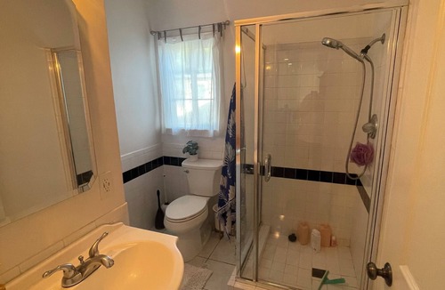 Northridge House | Spacious 4-bedroom house with WiFi and AC in fantastic Los Angeles