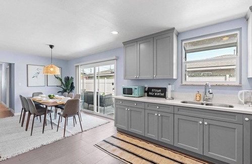 Westminster House | Spacious 4-bedroom house with WiFi, AC in serene Midway City