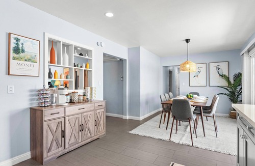 Westminster House | Spacious 4-bedroom house with WiFi, AC in serene Midway City