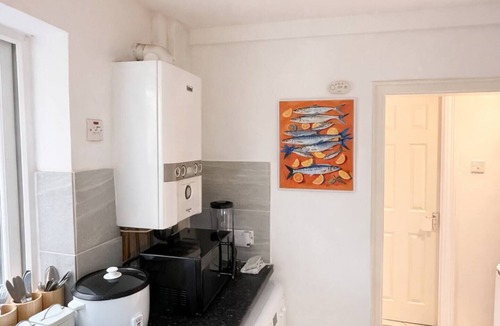 Plumstead House | Spacious 4BR London Home for Large Groups near ExCeL & Transport