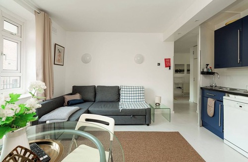 Stockwell Apartment | Spacious 5-Bed Home near Stockwell Tube Station