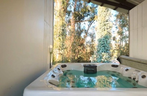 Callender House | Spacious 5-bedroom house with a peaceful view in Arroyo Grande