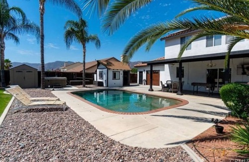 Lake Elsinore House | Spacious 5-bedroom home for your relaxation needs