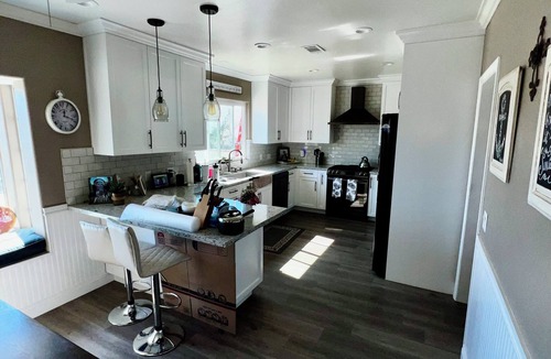 Santa Clarita House | Spacious 5-bedroom house in marvelous Santa Clarita with spectacular view.