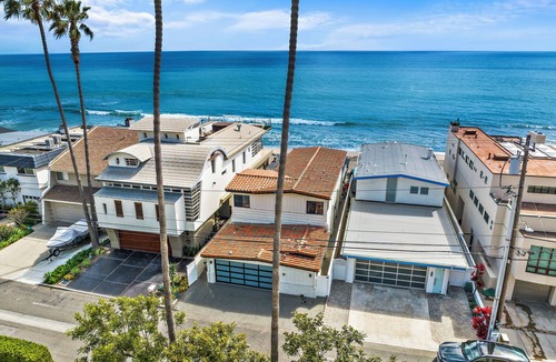 Capistrano Beach House | Spacious 5-bedroom Beachfront Home on Beach Road!