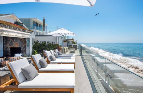 Eastern Malibu House | Spacious 5-bedroom beachfront house in Malibu Colony